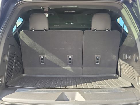 Used 2025 Chevrolet Tahoe Premier image 17