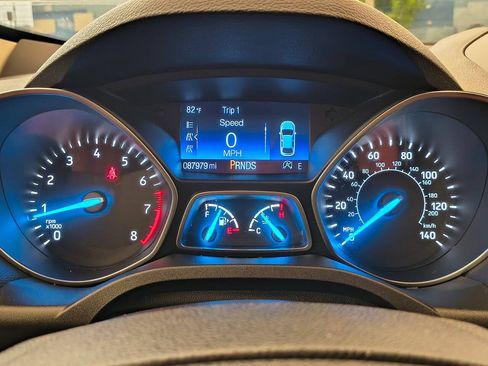 Used 2017 Ford Escape SE AWD/4WD image 16