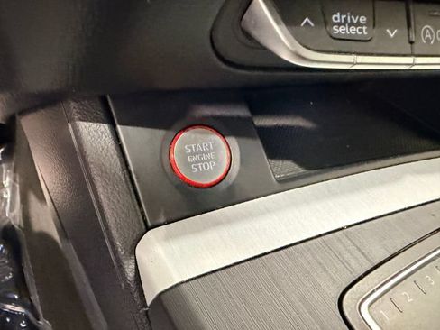 Used 2018 Audi SQ5 Premium Plus AWD/4WD image 26