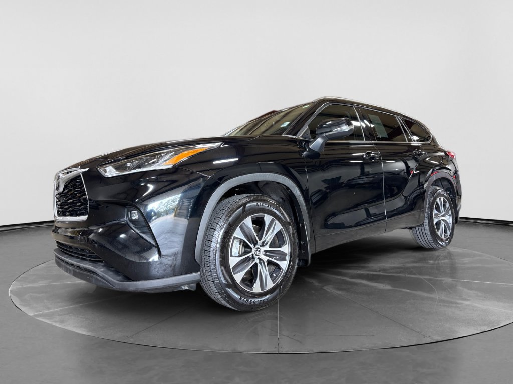 Used 2021 Toyota Highlander XLE AWD/4WD image 26