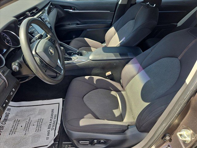 Used 2020 Toyota Camry LE FWD image 14