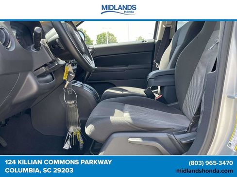Used 2011 Jeep Compass Latitude w/ Sun/Sound Group AWD/4WD image 13