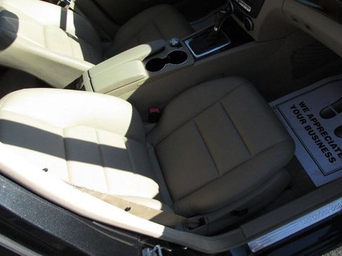 Used 2014 Mercedes-Benz C 300 4MATIC Sedan image 29