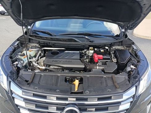 Used 2024 Nissan Rogue SV image 27