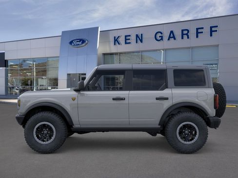 New 2026 Ford Bronco Badlands AWD/4WD image 3
