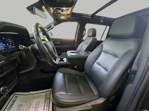 Used 2024 Chevrolet Suburban LT AWD/4WD image 20