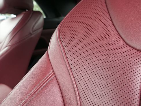 Used 2024 BMW 430i Convertible image 11