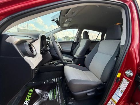 Used 2015 Toyota RAV4 LE AWD/4WD image 16