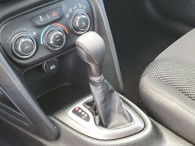 Used 2016 Dodge Dart SXT FWD image 20