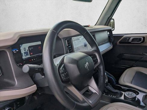 Used 2024 Ford Bronco Wildtrak image 10