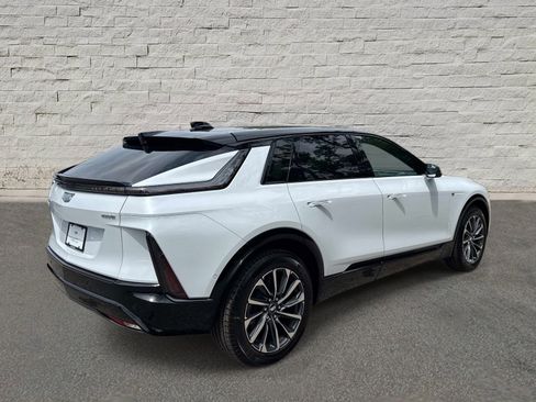 New 2026 Cadillac Lyriq Sport RWD image 5