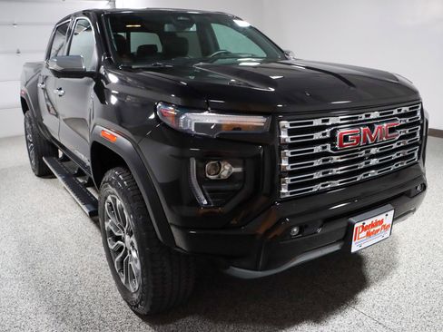 Used 2023 GMC Canyon Denali AWD/4WD image 5