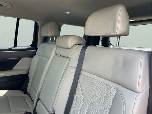 Used 2025 Hyundai Santa Fe SEL FWD image 10