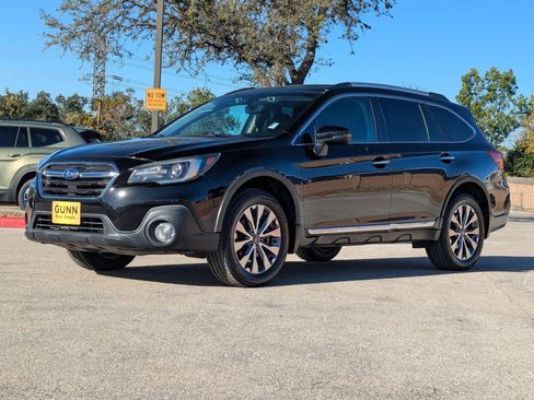 Used 2018 Subaru Outback 3.6R Touring w/ Popular Package #3 image 8