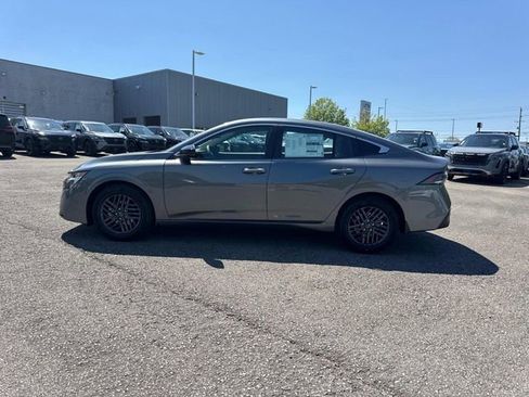 New 2026 Nissan Sentra SV w/ SV Convenience Package FWD image 7