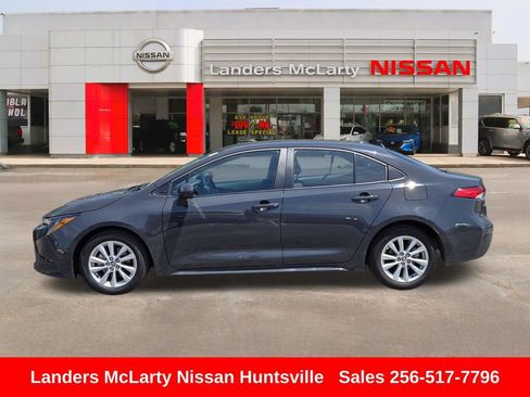 Used 2025 Toyota Corolla LE w/ LE Premium Package FWD image 8