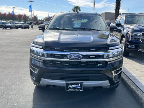 Certified 2022 Ford Expedition Limited w/ Equipment Group 302A image 5