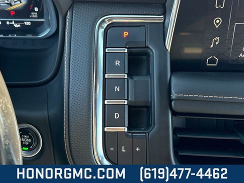 Used 2023 GMC Yukon AT4 w/ Technology Package image 33