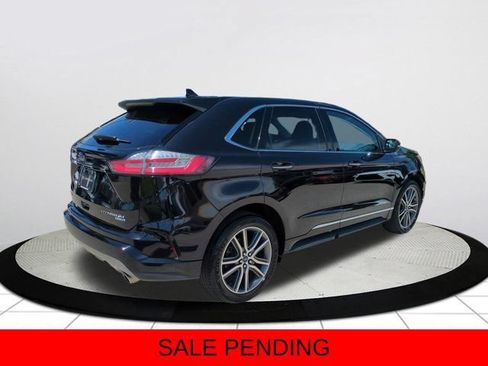 Used 2019 Ford Edge Titanium w/ Equipment Group 301A AWD/4WD image 3