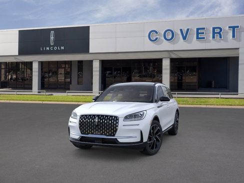 New 2026 Lincoln Corsair Reserve FWD image 2