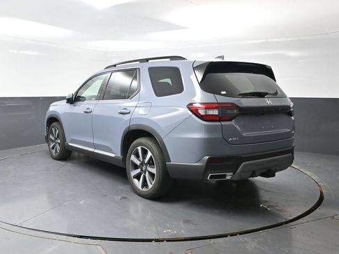 Used 2025 Honda Pilot Elite image 12
