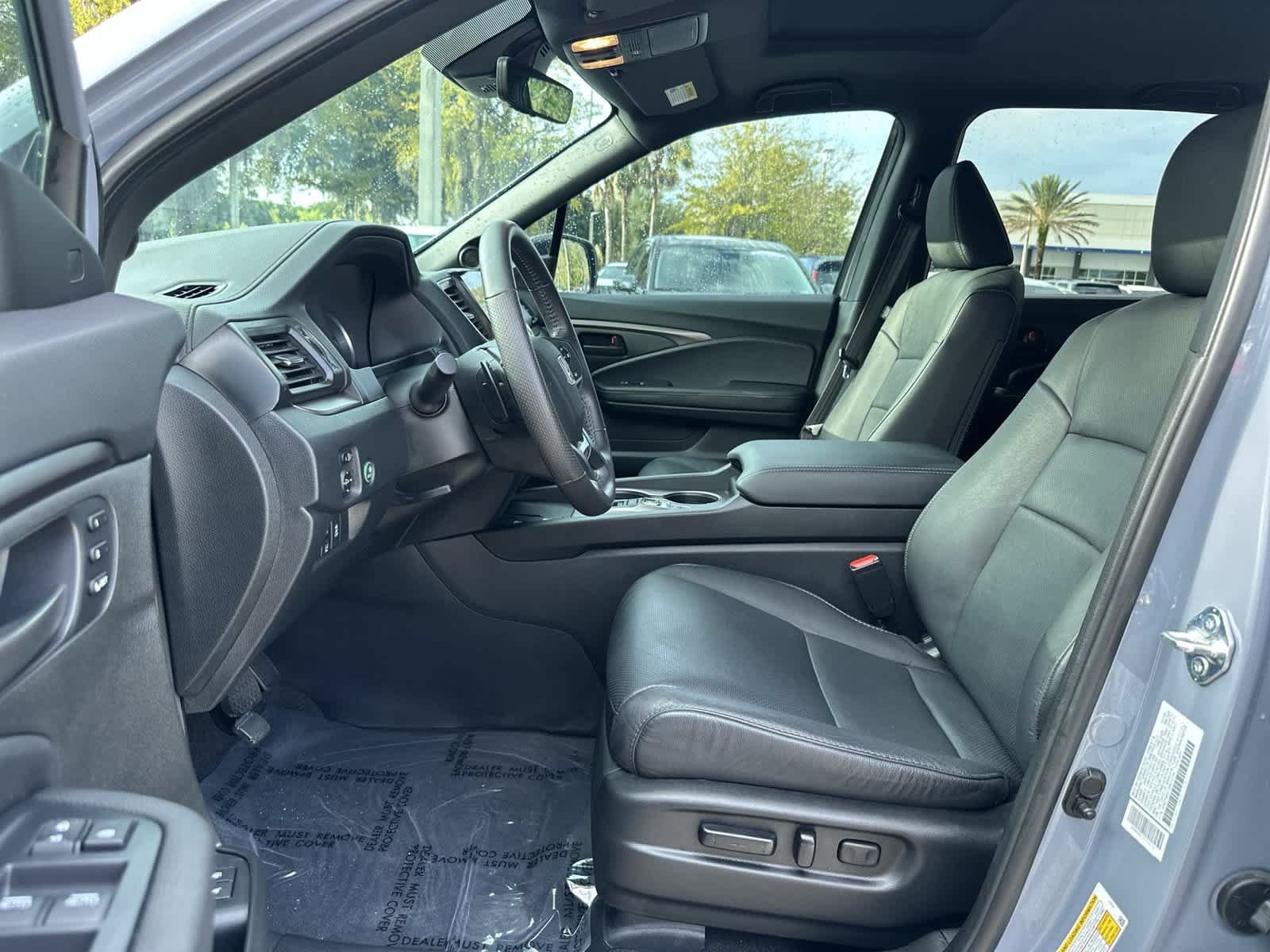 Used 2025 Honda Passport EX-L image 13