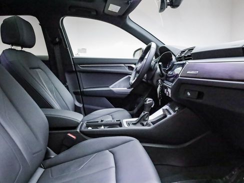 Used 2022 Audi Q3 2.0T Premium image 18