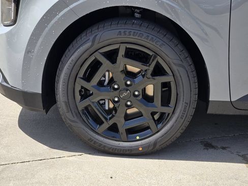 New 2026 Kia Carnival SX w/ SX Dark Edition Package FWD image 8