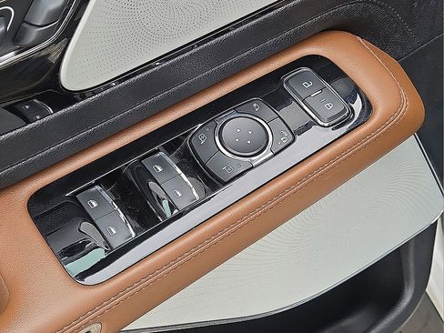 Used 2022 Lincoln Aviator Reserve w/ Equipment Group 201A image 22