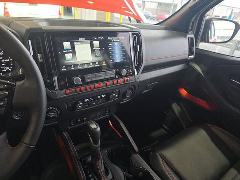 Certified 2025 Nissan Frontier PRO-4X w/ Pro Premium Package image 12