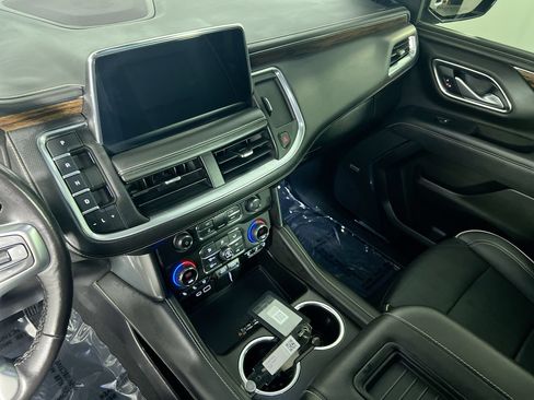 Used 2022 Chevrolet Tahoe Premier AWD/4WD image 23