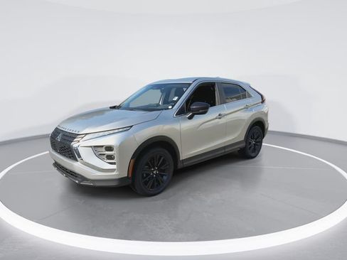 Used 2024 Mitsubishi Eclipse Cross LE AWD/4WD image 4
