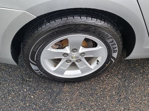 Used 2015 Chevrolet Malibu LT FWD image 13