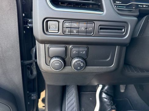 Used 2022 Chevrolet Tahoe LT w/ Luxury Package RWD image 5