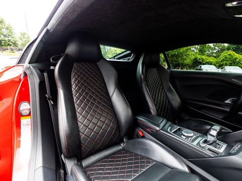 Used 2017 Audi R8 V10 w/ Carbon Exterior Package AWD/4WD image 43