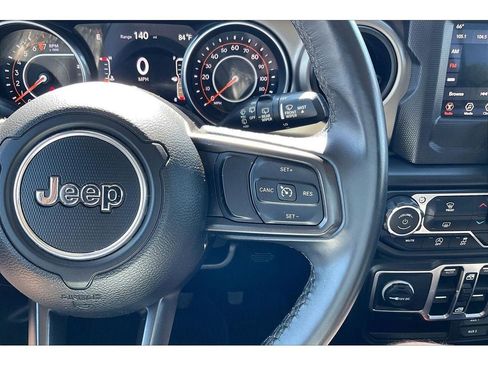 Used 2018 Jeep Wrangler Unlimited Sport S AWD/4WD image 21