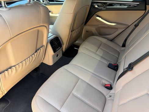 Used 2026 Porsche Macan AWD/4WD image 29