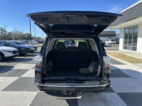 Used 2023 Toyota 4Runner Limited image 5