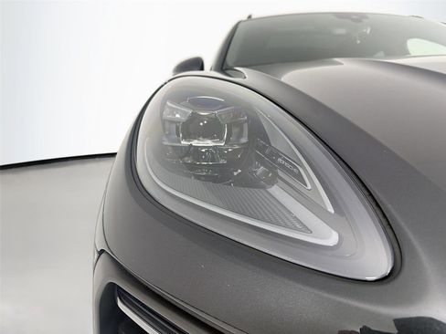 Certified 2023 Porsche Macan GTS image 32