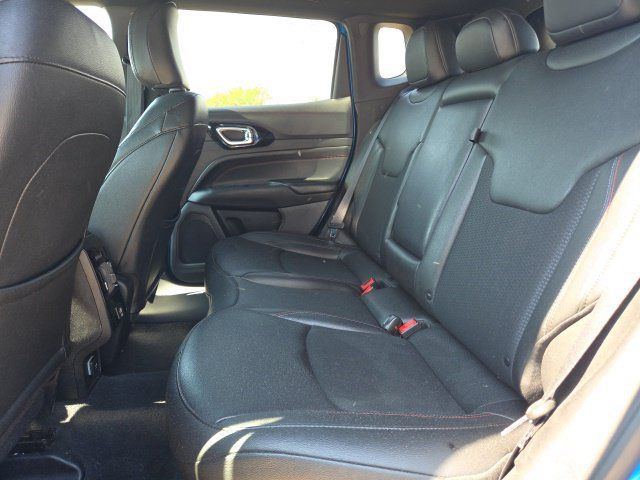 Used 2025 Jeep Compass Trailhawk AWD/4WD image 23