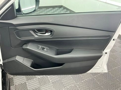 Used 2025 Honda Accord EX-L image 16