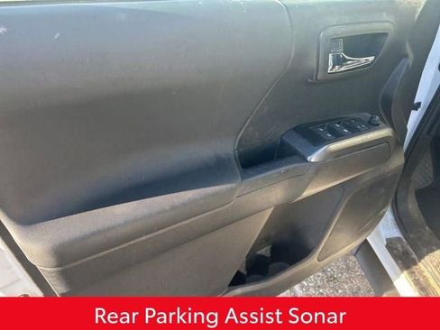 Used 2023 Toyota Tacoma TRD Off-Road image 19