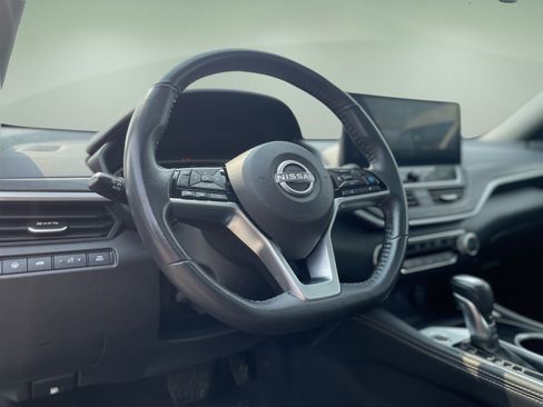 Used 2023 Nissan Altima 2.5 SV w/ SV Premium Package FWD image 16