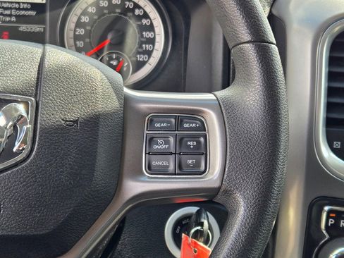 Used 2024 RAM 1500 Classic SLT AWD/4WD image 31