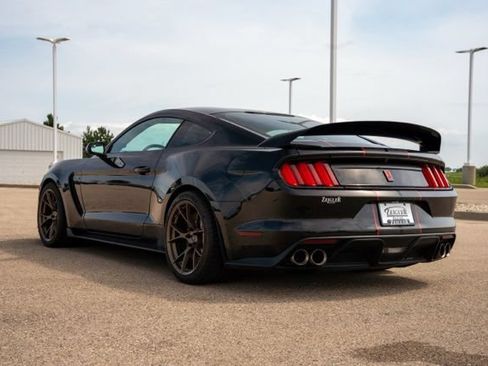 Used 2016 Ford Mustang Shelby GT350R RWD image 5