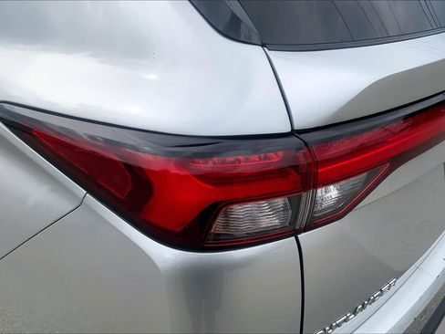 Used 2024 Mitsubishi Outlander SE AWD/4WD image 27
