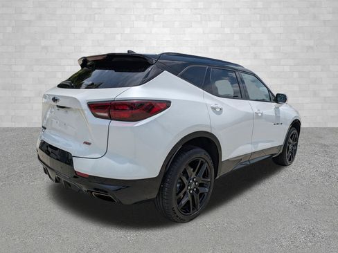 Used 2024 Chevrolet Blazer RS w/ Driver Confidence II Package FWD image 2