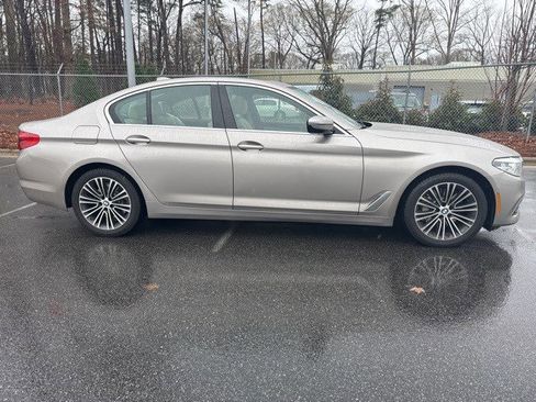 Used 2019 BMW 530i xDrive w/ Luxury Package image 4