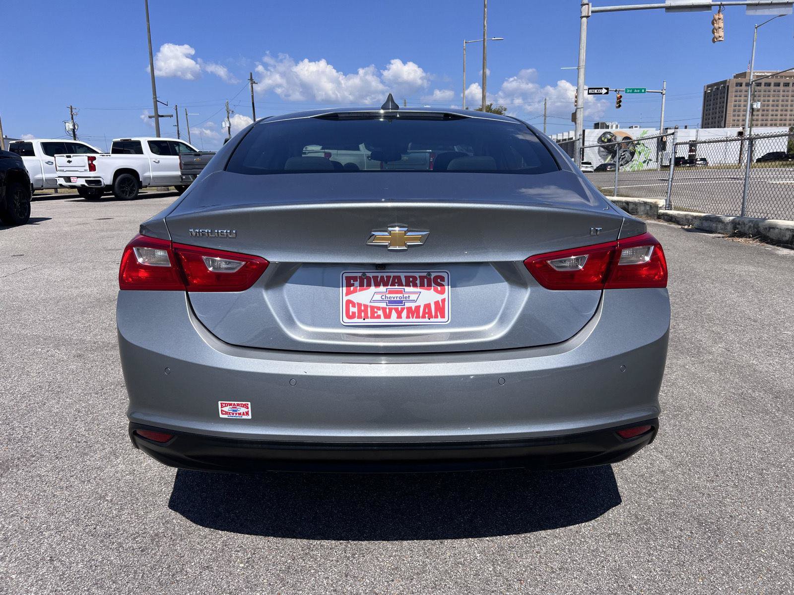 Used 2025 Chevrolet Malibu LT FWD image 30
