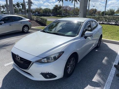 Used 2015 MAZDA MAZDA3 i Touring image 3